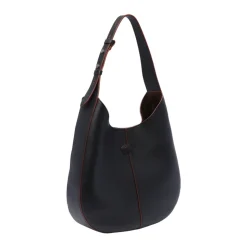 Schwarze Taschen für stilvolle Outfits