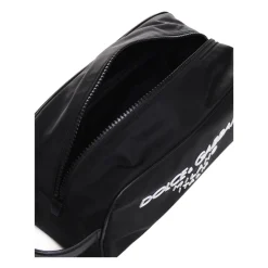 Schwarze Taschen mit Reißverschluss oben