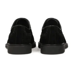 Schwarze Wildleder-Halbschuhe mit Verzierung