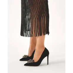 Schwarze Wildlederpumps mit glänzender Blume