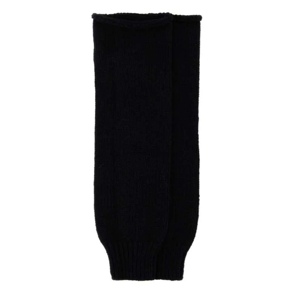 Schwarze Wollärmel
