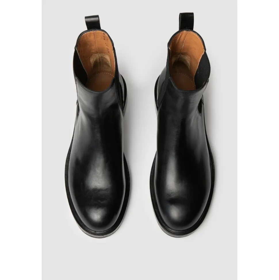 Schwarzer Chelsea Boot mit dreifacher Ledersohle