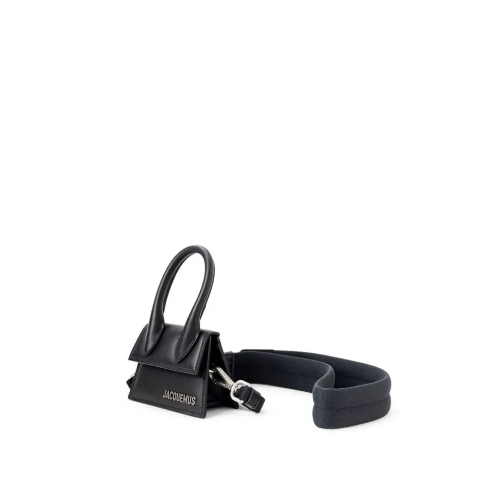 Schwarzer Leder-Sweatshirt und Mini-Tasche