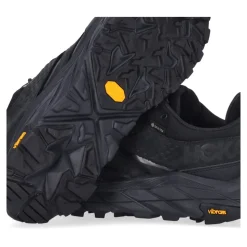 Schwarzer Outdoor-Schuh mit Gore-Tex