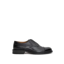 Schwarzer Oxford-Lederschuh mit Schnürsenkeln