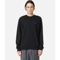 Schwarzer Pullover mit kleinem Branding