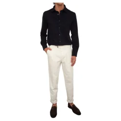 Schwarzes Hemd Klassischer Stil