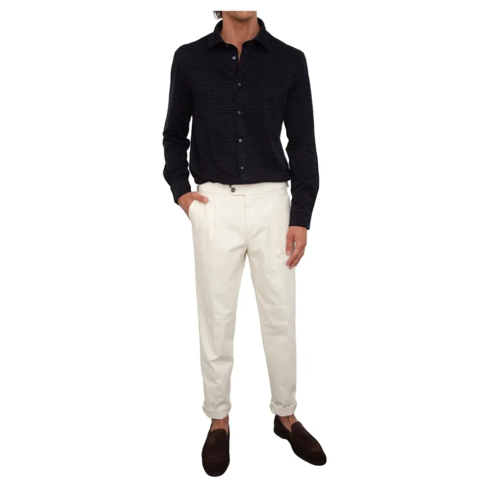 Schwarzes Hemd Klassischer Stil