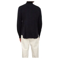 Schwarzes Hemd Klassischer Stil