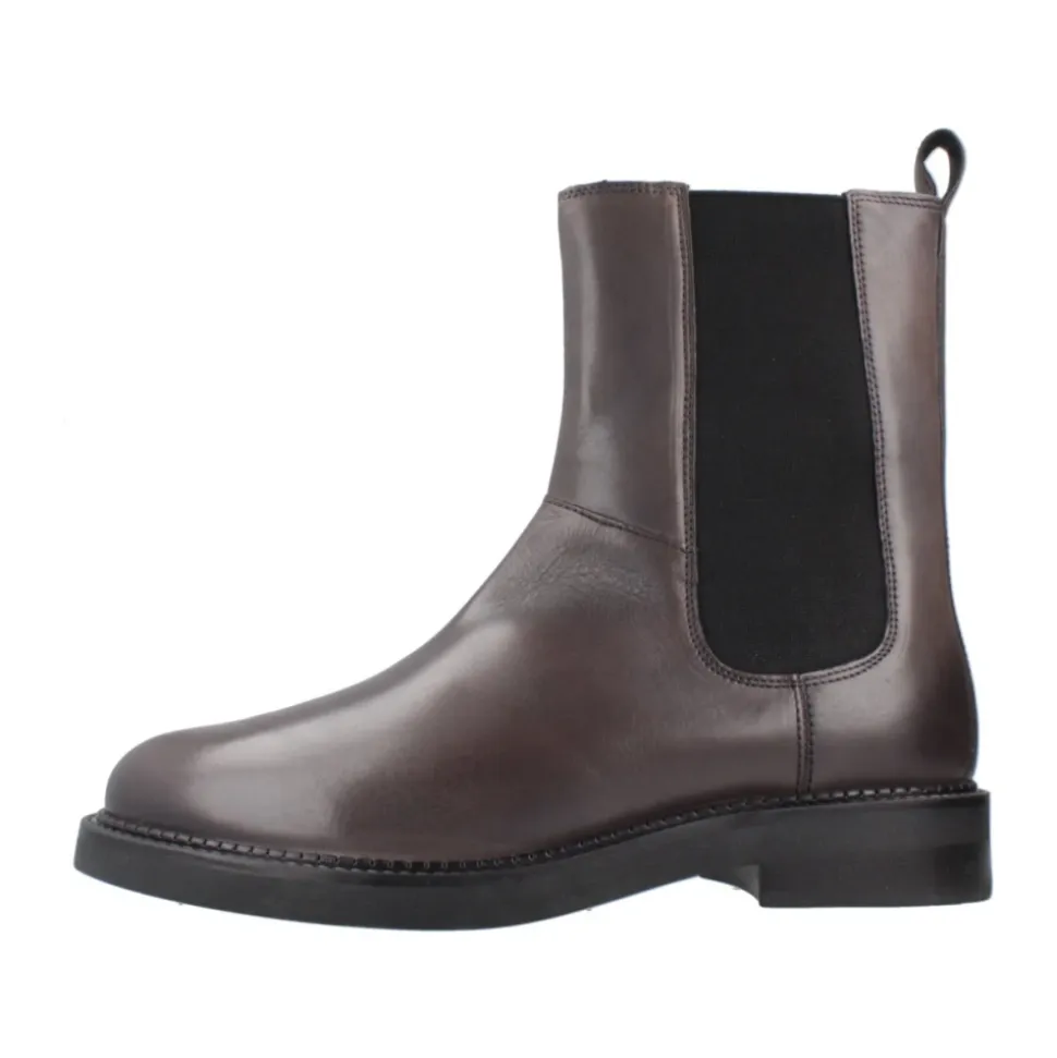 Serilda Chelsea Boots