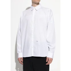 Shirt mit bedrucktem Logo