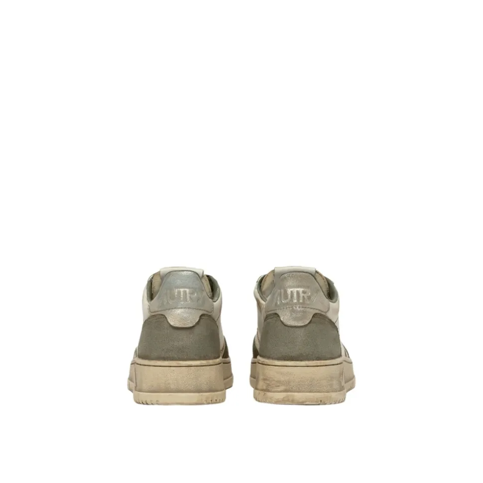 Silberne Eidechse Wildleder Sneakers