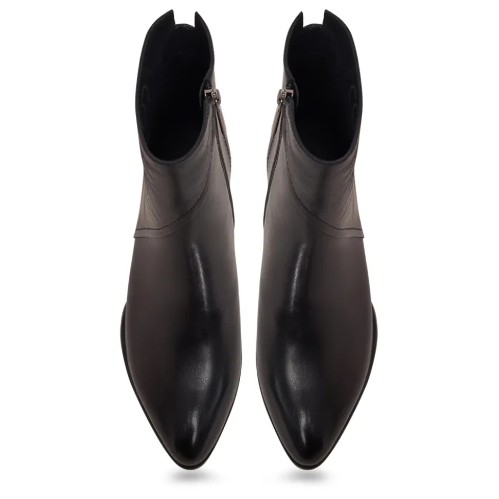 Skulptierte Eleganz Stiefeletten