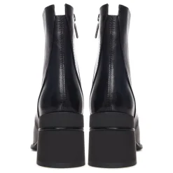 Skulptierte Eleganz Stiefeletten