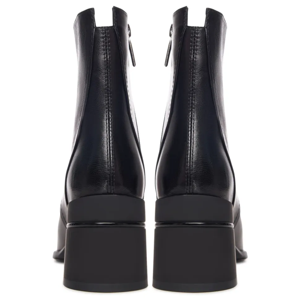 Skulptierte Eleganz Stiefeletten