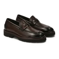 Slip-On Halbschuhe auf einer dicken Sohle