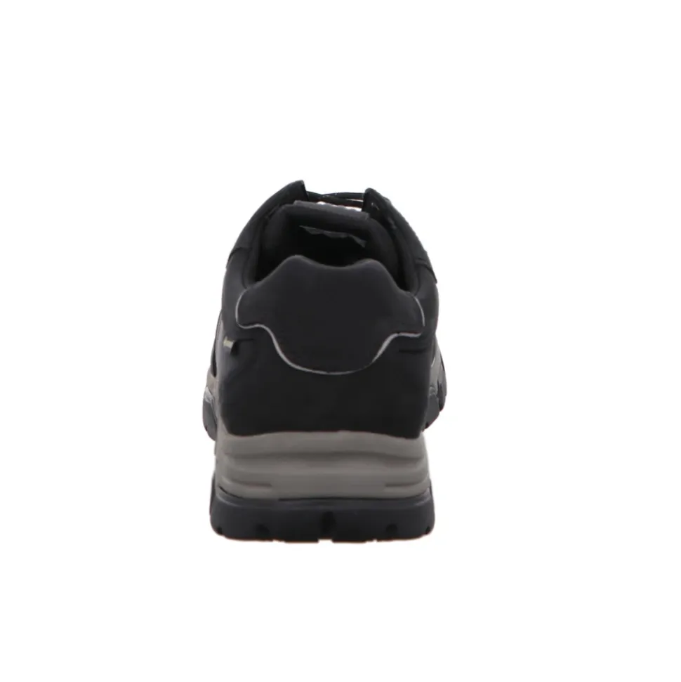 Sneaker mit Schnürverschluss
