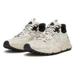 Sneakers aus Wildleder und technischem Gewebe