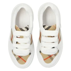 Sneakers mit Karomuster