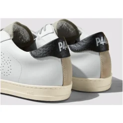 Sneakers mit Kontrastleder