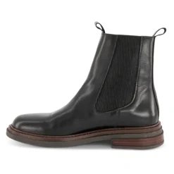 Stiefel mit Elastikeinsatz