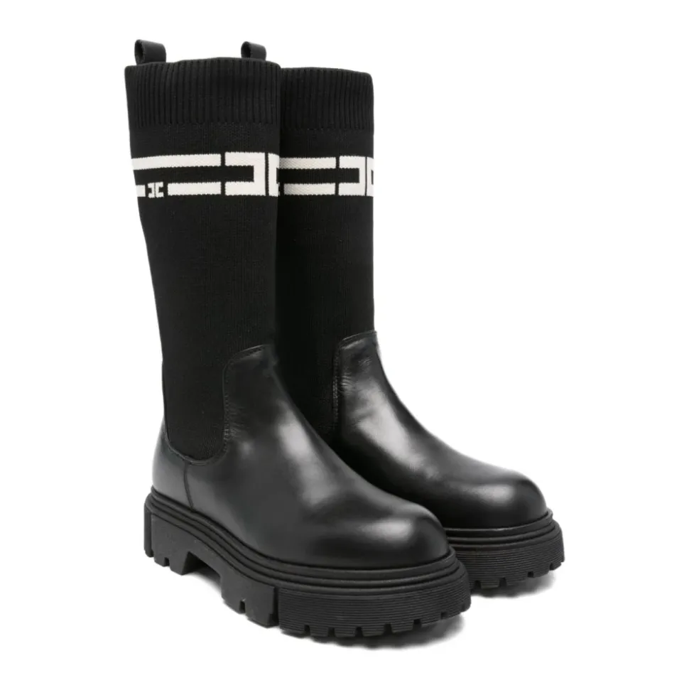 Stiefel zum Reinschlüpfen mit runder Spitze