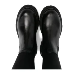 Stiefel zum Reinschlüpfen mit runder Spitze
