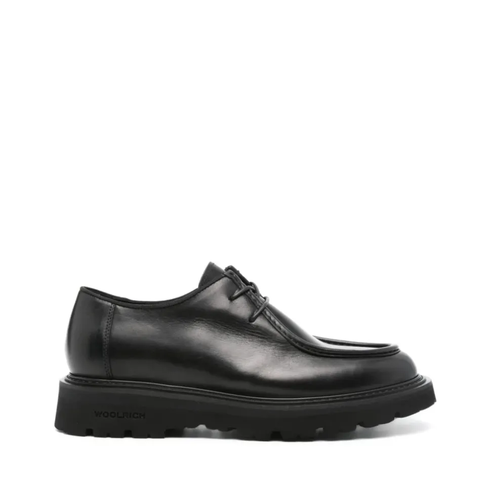 Stilvolle Schnürschuhe in Schwarz