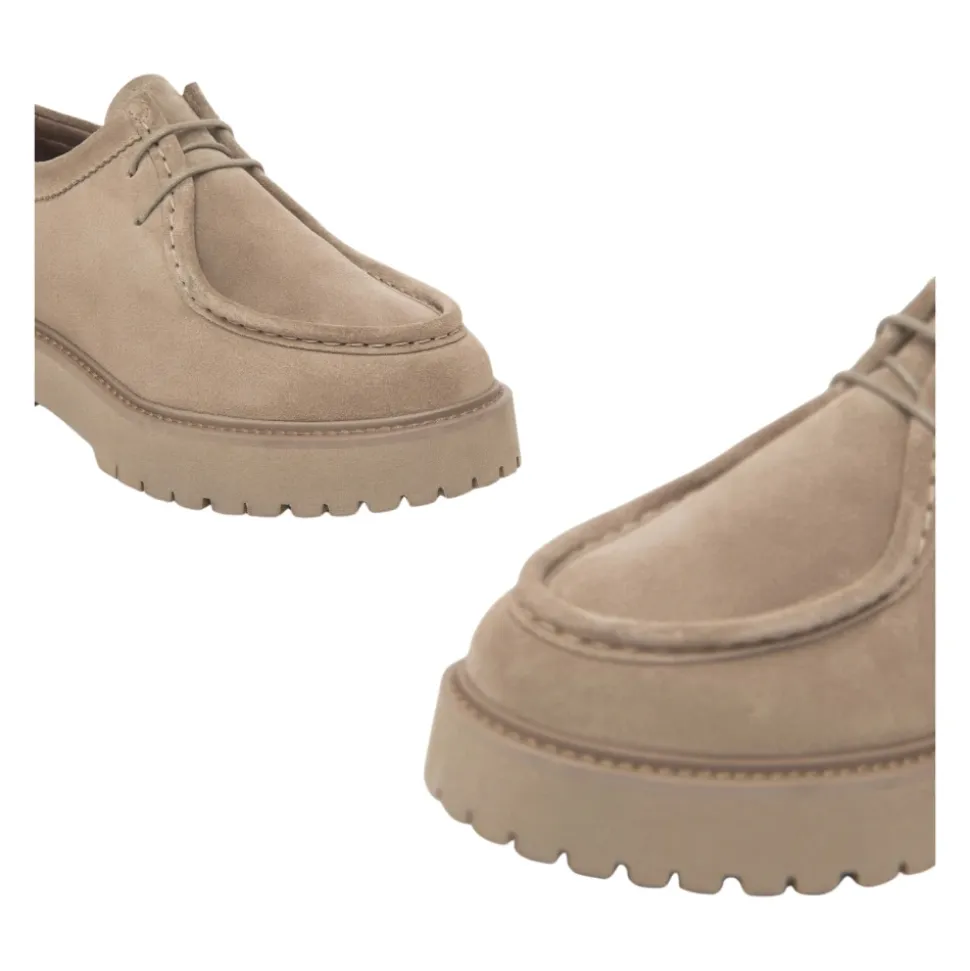 Stilvolle Schnürschuhe mit Mokassin-Naht