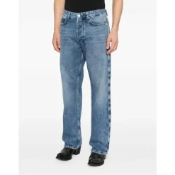 Straight Jeans