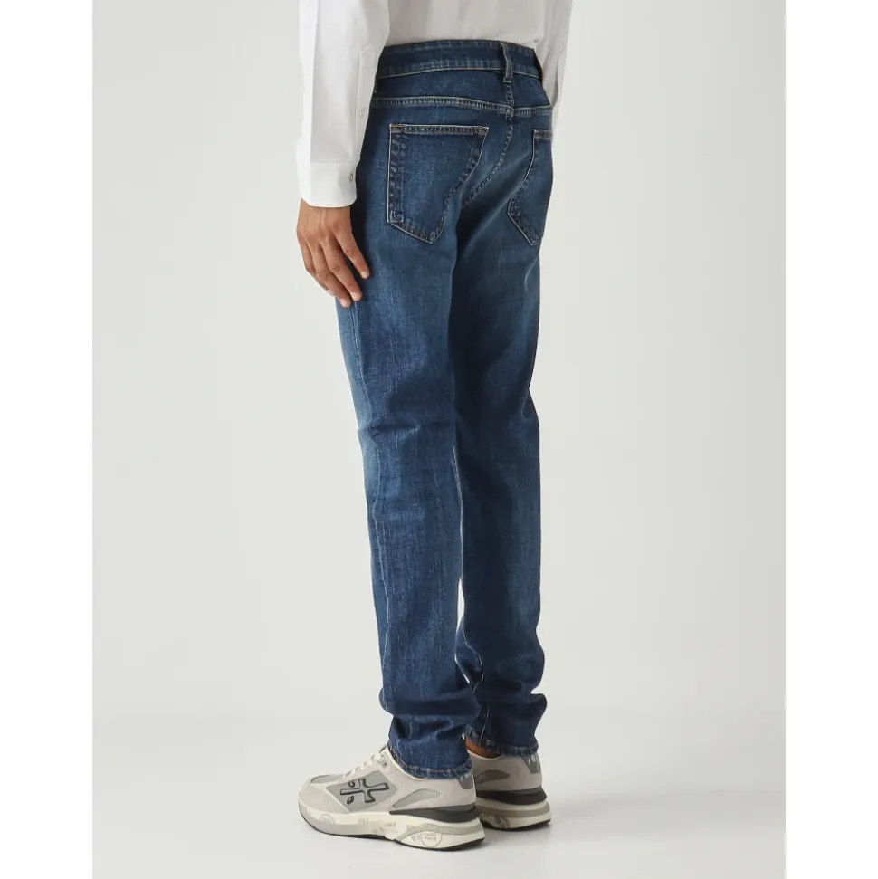 Straight Jeans