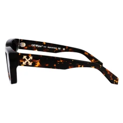 Stylische Sonnenbrille von Virgil L