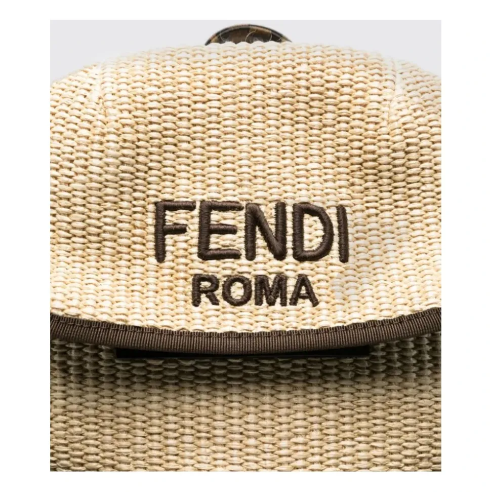 Stylischer Raffia-Rucksack mit Kordelzug