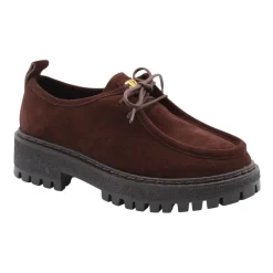 Stylischer Schnürschuh