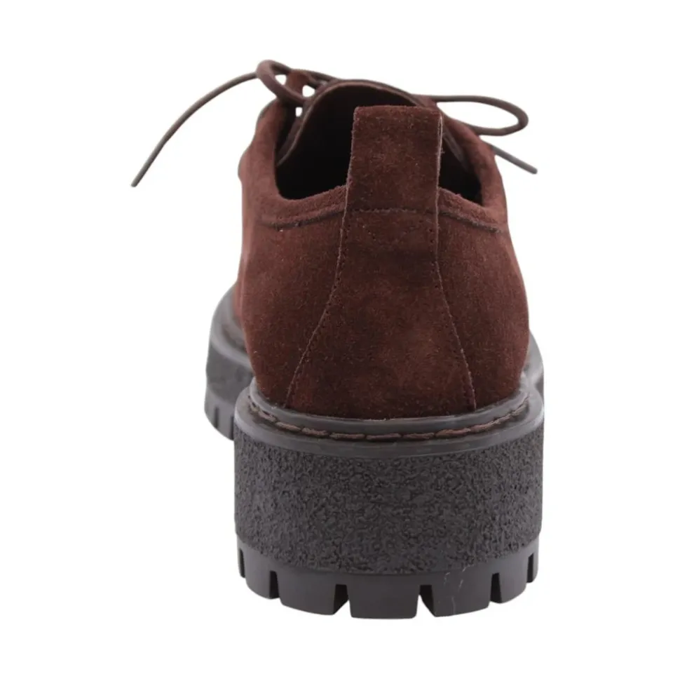 Stylischer Schnürschuh