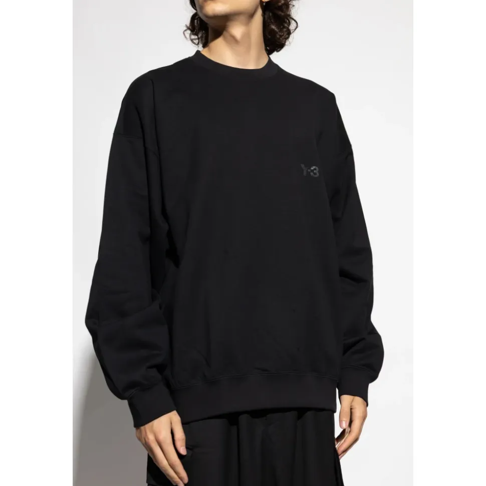 Sweatshirts & Hoodies