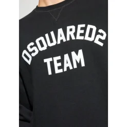 Sweatshirts & Hoodies