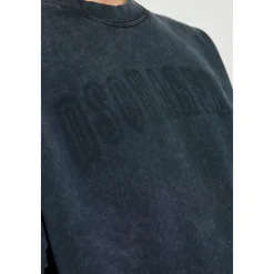 Sweatshirts & Hoodies