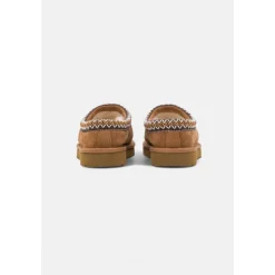 Tasman Slipper