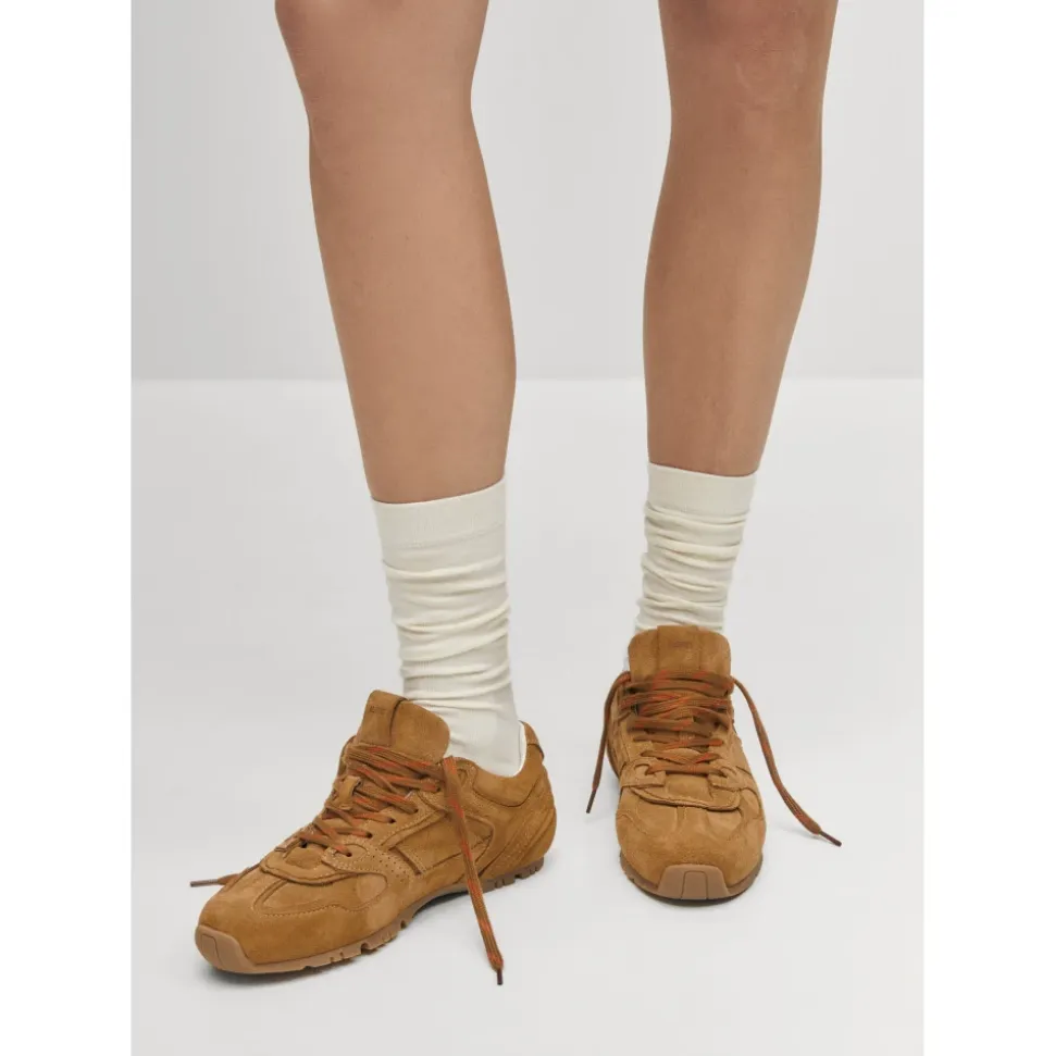 Tb.56 Wildleder Tan Ledersneakers
