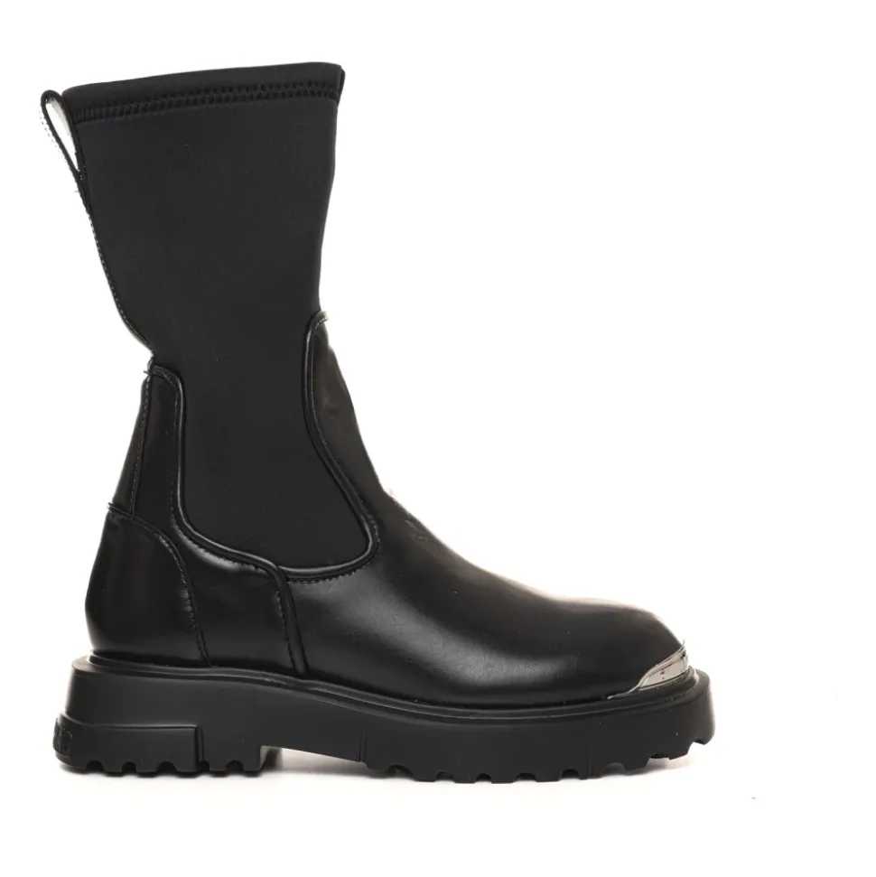 Track Sole Slip-On Lederstiefel