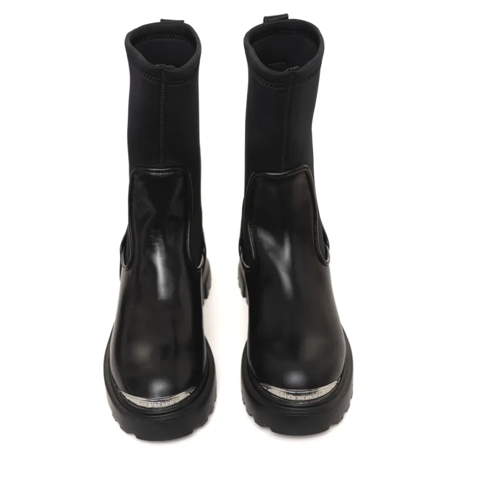 Track Sole Slip-On Lederstiefel
