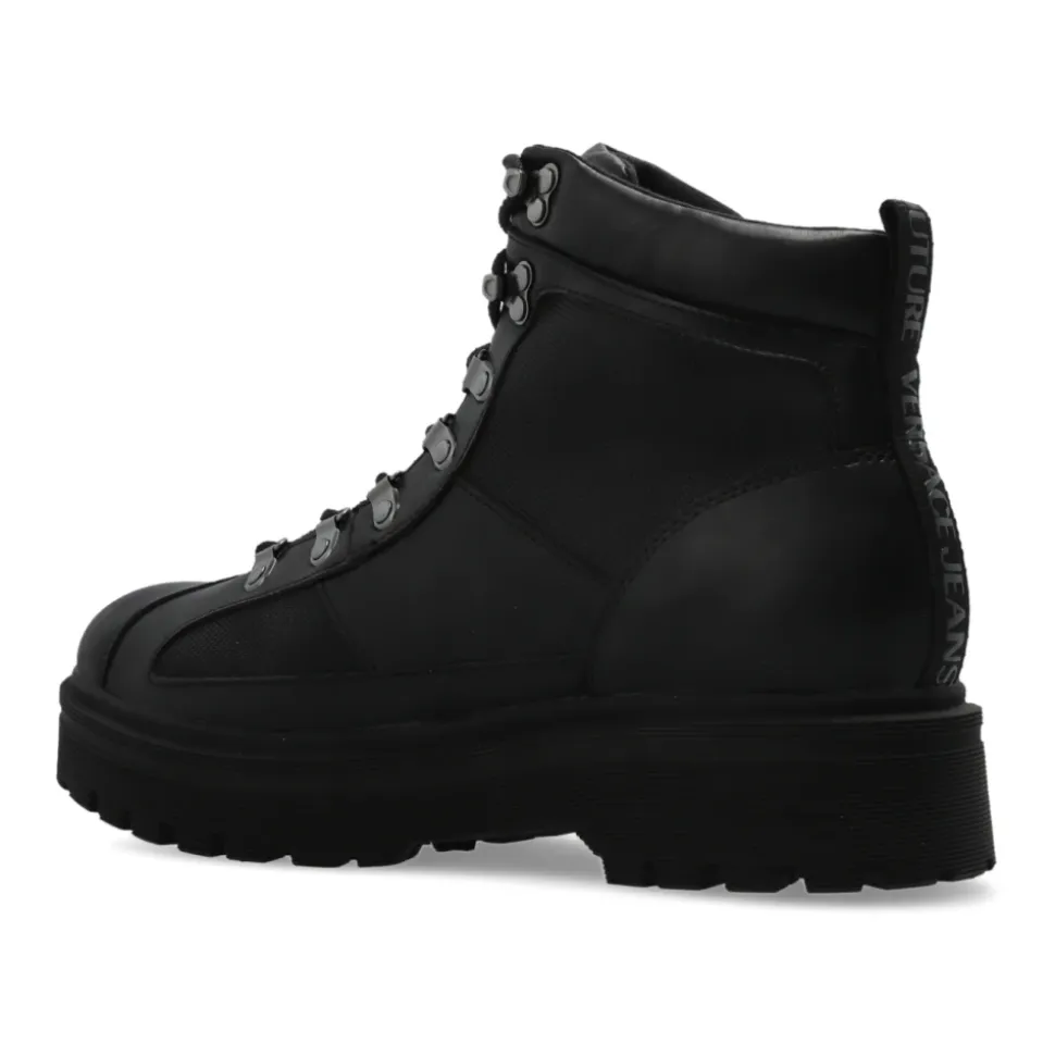 Trapperstiefel mit bedrucktem Logo