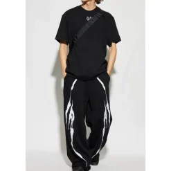 T-Shirt mit Logo