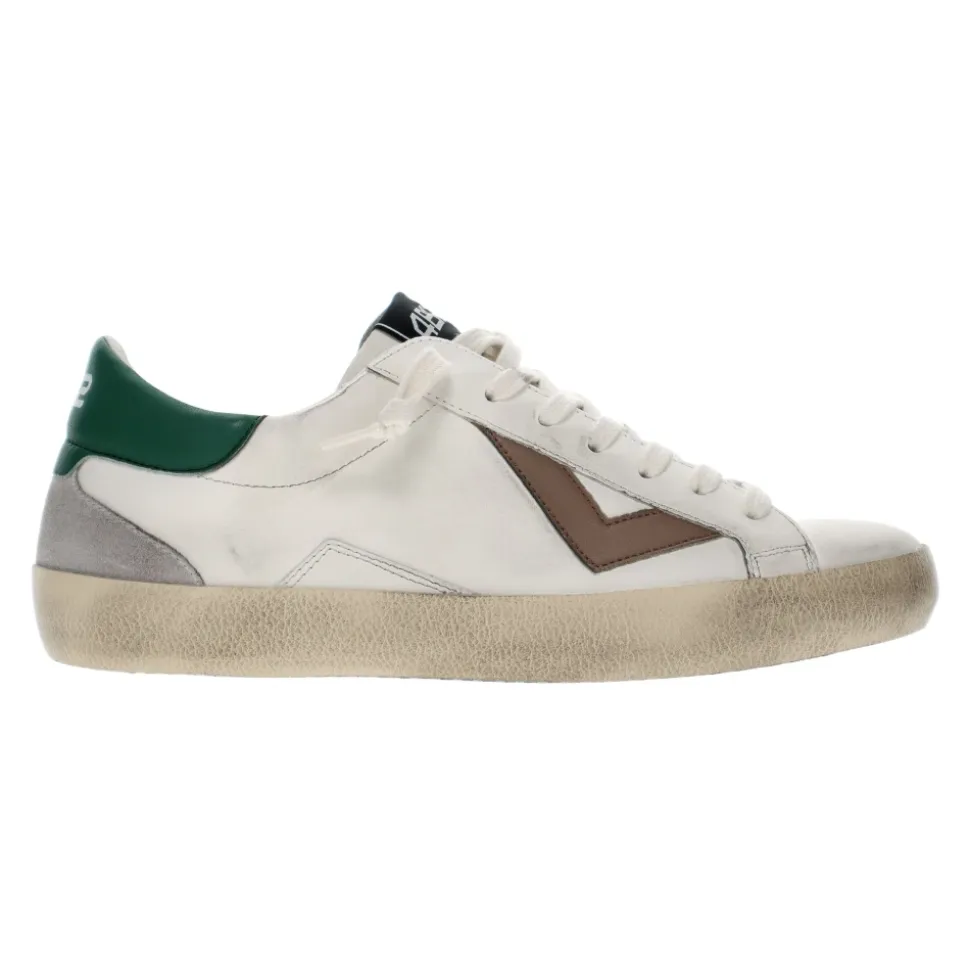U7002 Sneakers