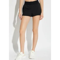 Ultra Dry Tennisshorts mit Futter