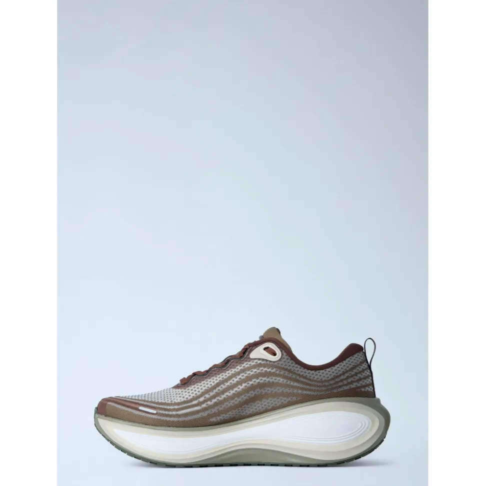 Vomero Plus QS Sneakers