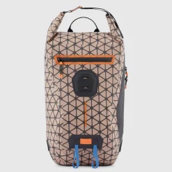 Wasserdichter Rolltop-Rucksack aus 40% recyceltem Gewebe
