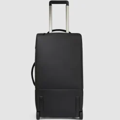 Water resistant duffle bag with wheels