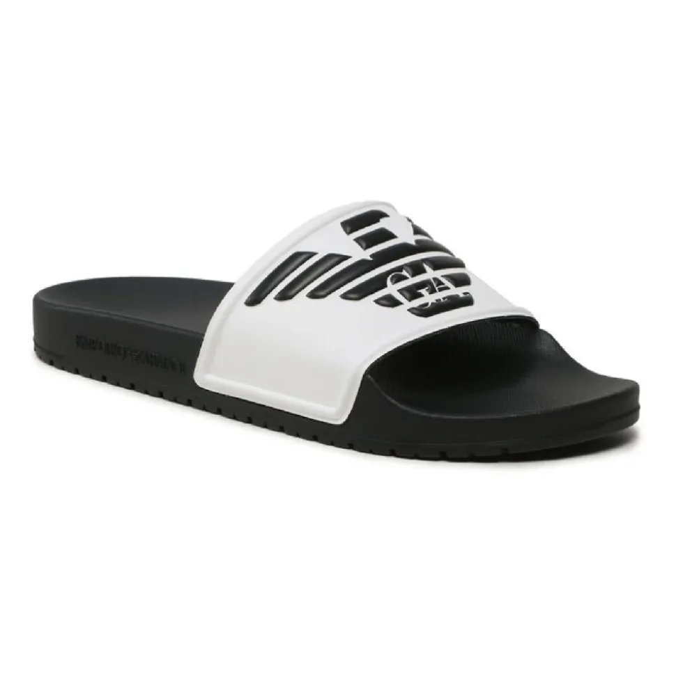 Weiße Flip-Flops & Slider
